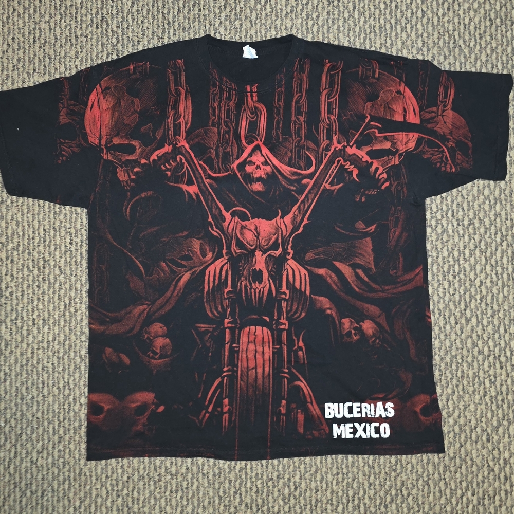 Men's Black and Red Graphic Tee